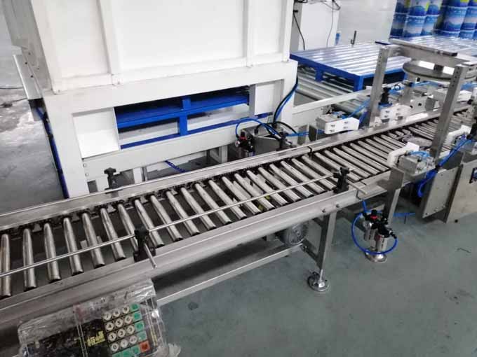 Filling machine close-up